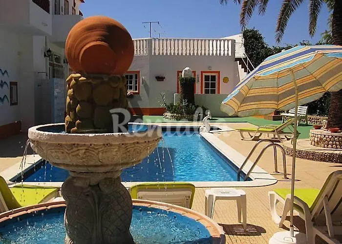 埃斯图迪奥斯棕榈别墅公寓 *